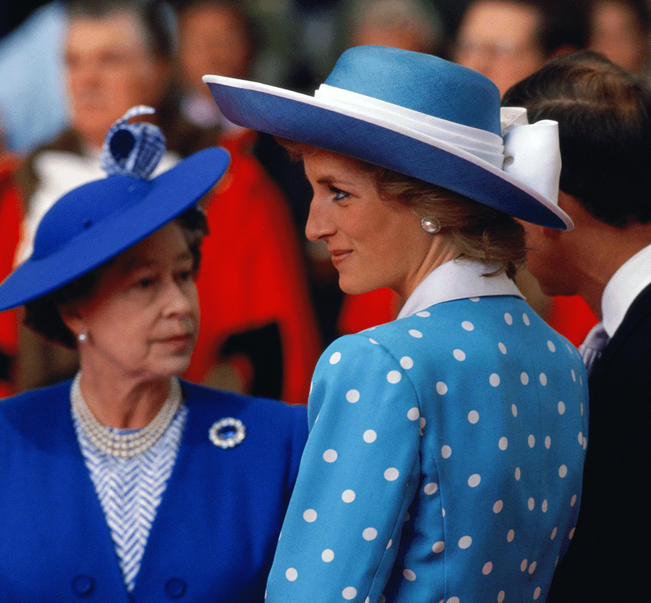  Why Queen Elizabeth "Was Furious" With Princess Diana Following One "Private Conversation," According to a Royal Expert 