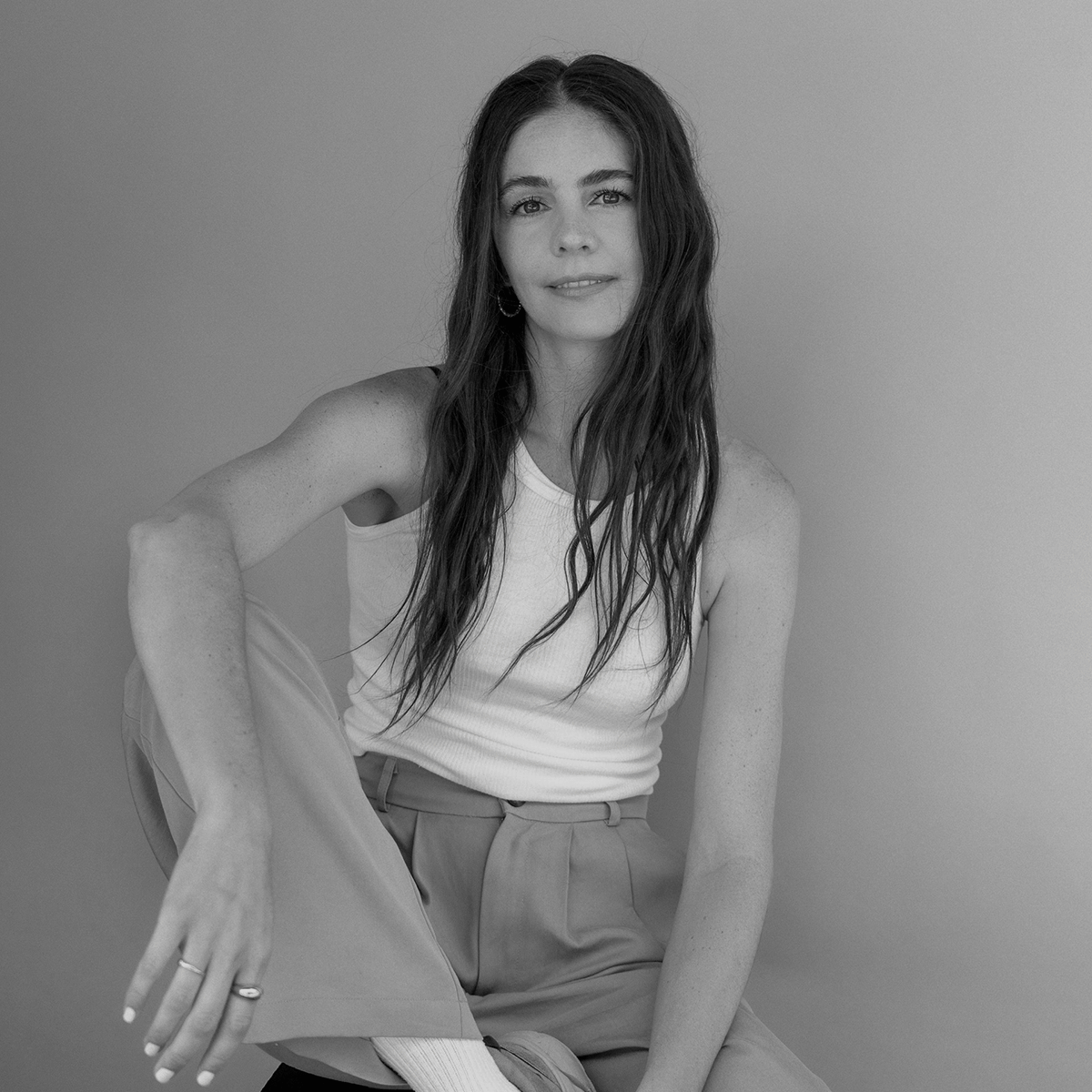  Lana Del Rey's Stylist Shares Her Travel Must-Haves 