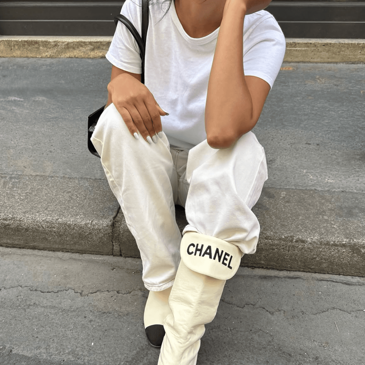  Denim Is Around the Corner—7 Ways Parisian It Girls Are Updating Their Jeans Outfits for Autumn 