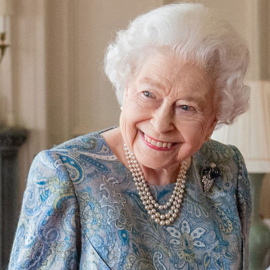  Exclusive: Princess Diana's Former Butler Shares One Encounter in Queen Elizabeth's Bedroom That She Didn't Find "Very Amusing" 