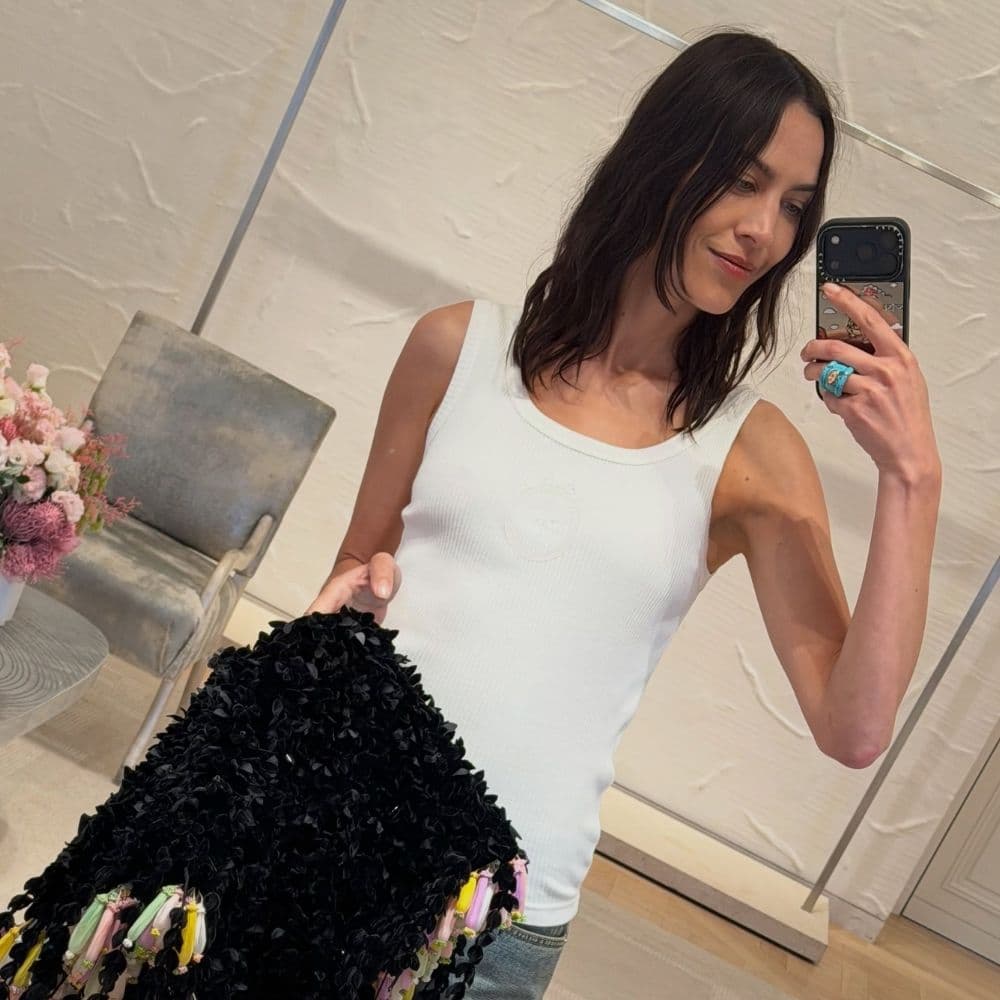  Not Leather, Not Suede—This Heels Trend Actually Looks Chicest With Jeans 