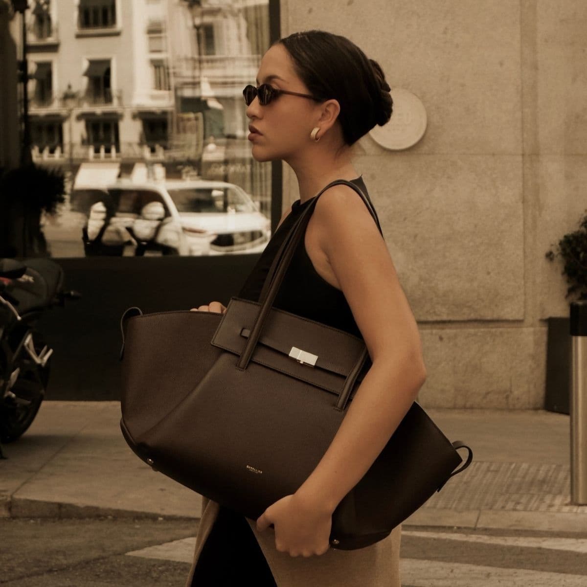  Every Stylish Person I Know Is Already Carrying This Designer-Passing Autumn It Bag—But It's Selling Fast 