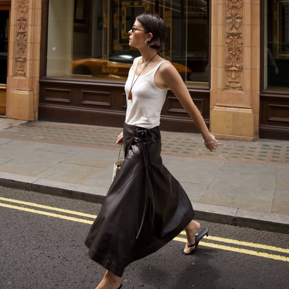  Cool Girls in London, NYC and Paris Are Making This "Boring" Summer Shoe Trend Look Expensive With These 5 Bottoms 