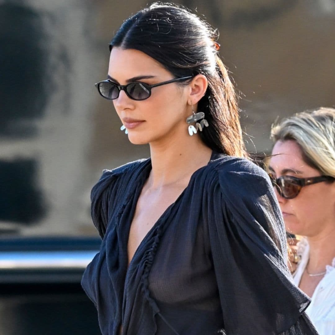  Kendall Jenner Gives Her Semi-Sheer Black Dress the Jane Birkin Basket Bag Treatment in Venice 