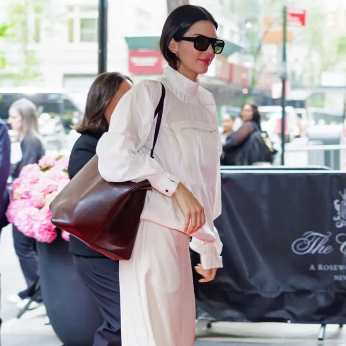  If You Love Kendall and Elsa's The Row Flats, Zara's $40 Version Is Almost Impossible to Tell Apart 