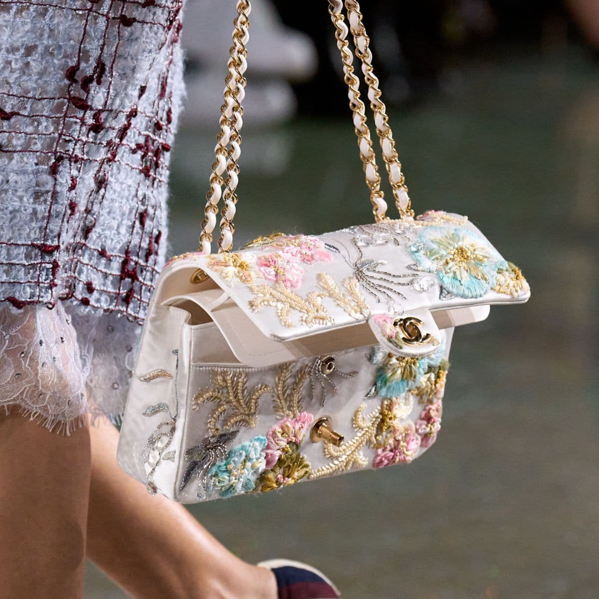  I’ve Been Coveting Them Since February—5 Autumn Bag Trends Fashion People Are Already Wearing 