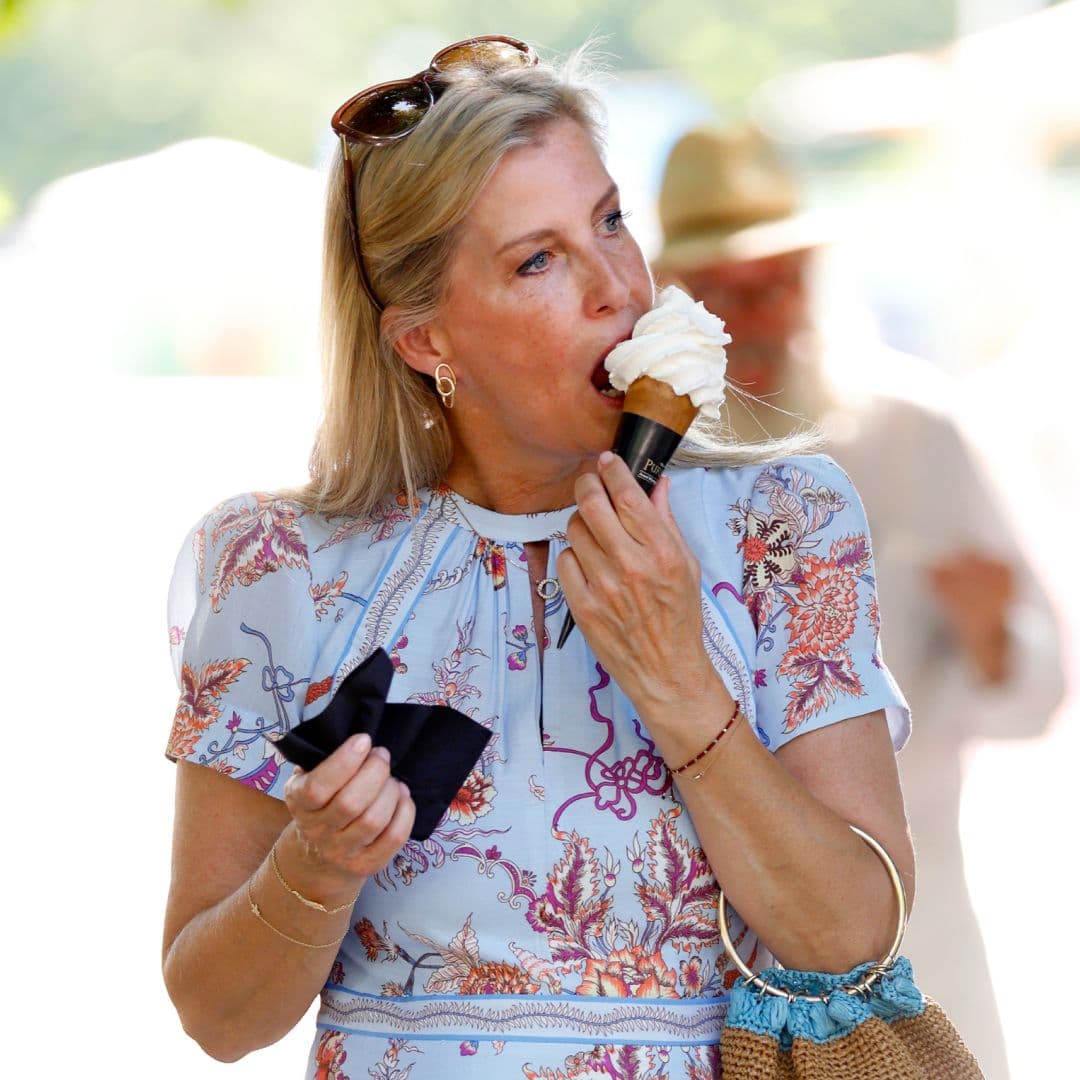  Duchess Sophie’s Summer Style Formula Makes Late Summer Dressing a No-Brainer 