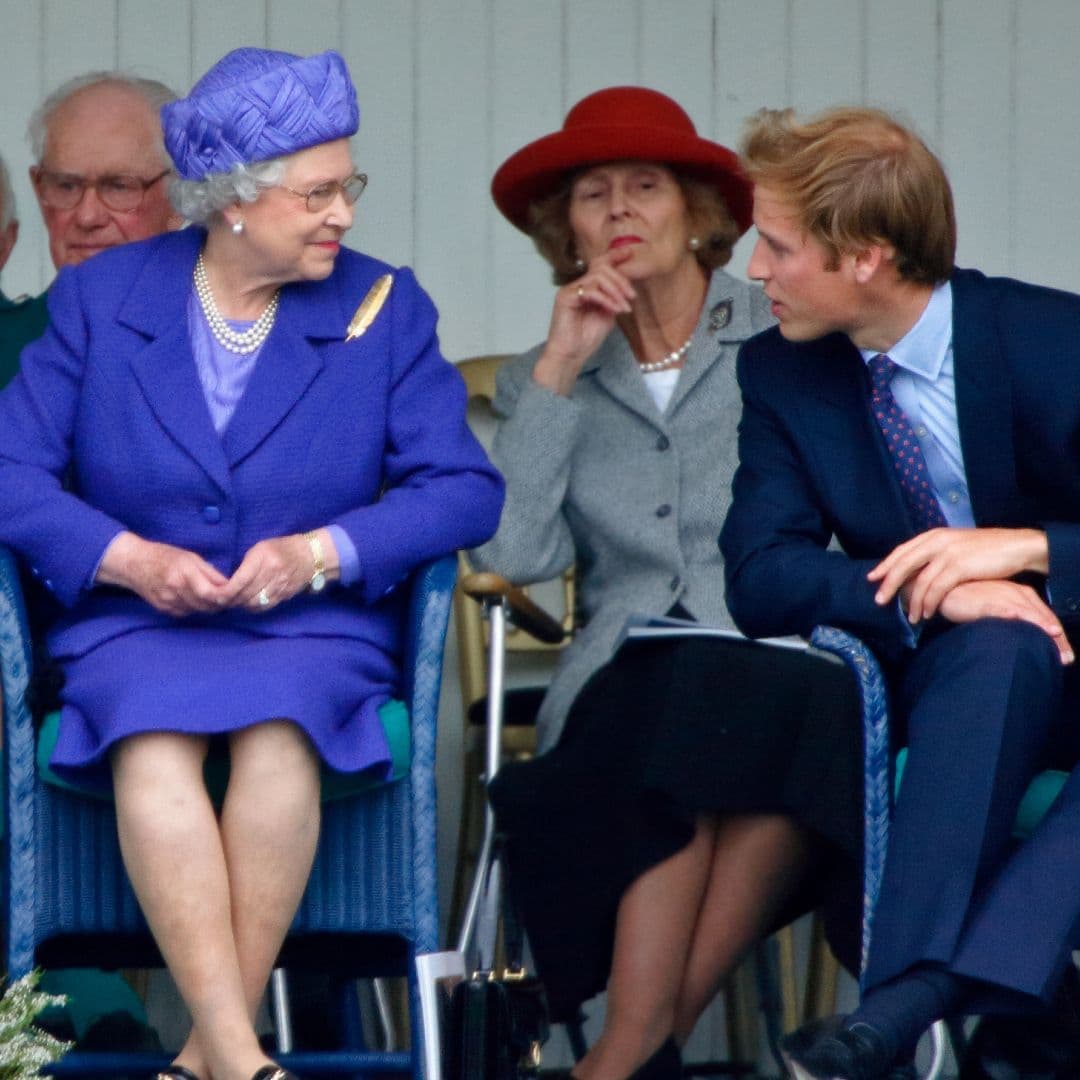  Princess Diana’s Former Chef Shares How Queen Elizabeth Would Indulge Prince William With One Treat By “Pressing a Button” 