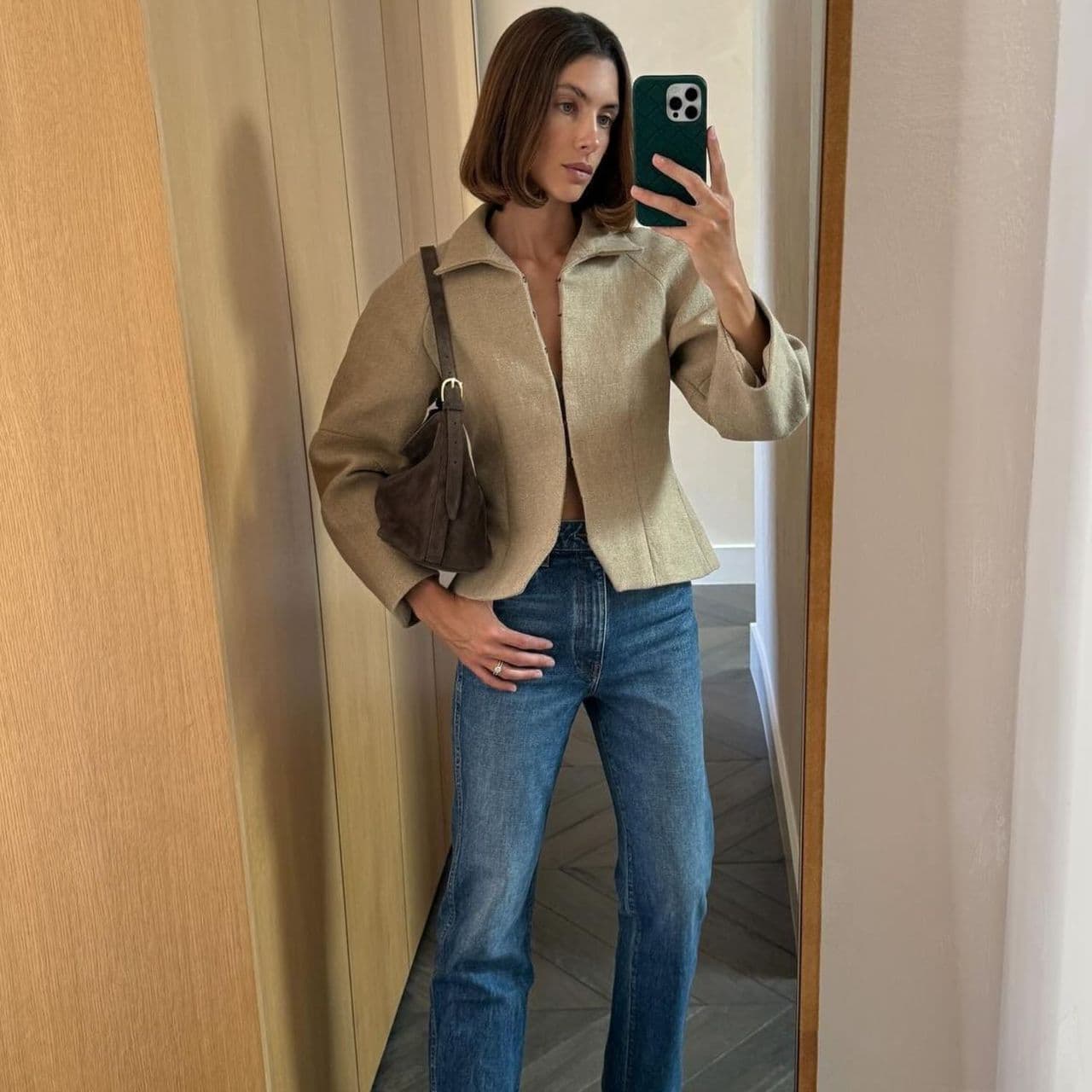  Not Black, Not Boring—Elegant Dressers Pair Cigarette Jeans With These 3 Shoe Colors Instead to Look More Interesting 