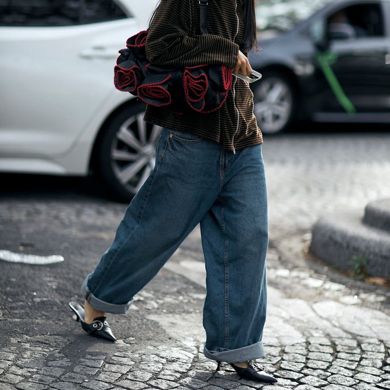  Fashion People Aren't Buying Basic Blue Jeans Right Now—These Are the Pairs They're Choosing Instead 