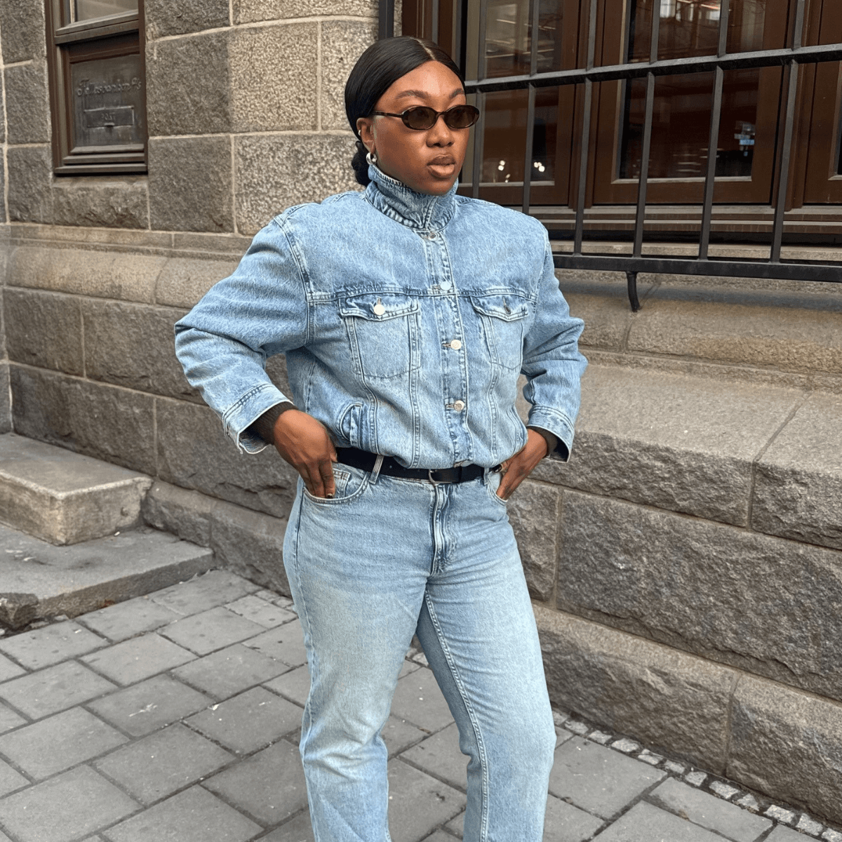  Jeans Are An Autumn Staple—Everyone With Taste Will Be Wearing Them With These 5 Shirt Styles 