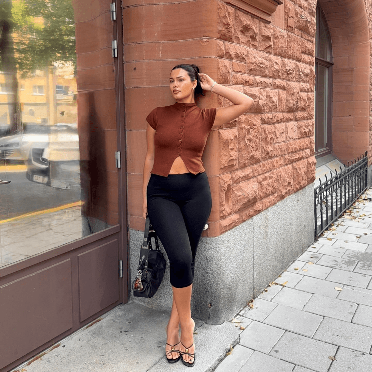  Capri Leggings Are the Most Controversial Fashion Trend—7 Outfits That Prove How Chic They Are 