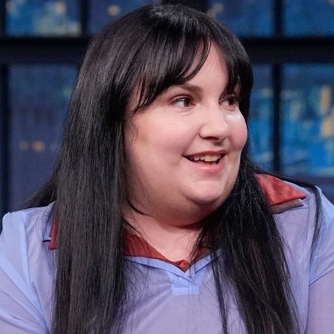  Lena Dunham Styles Not One, But Three Polo Shirts on 'Late Night With Seth Meyers' 