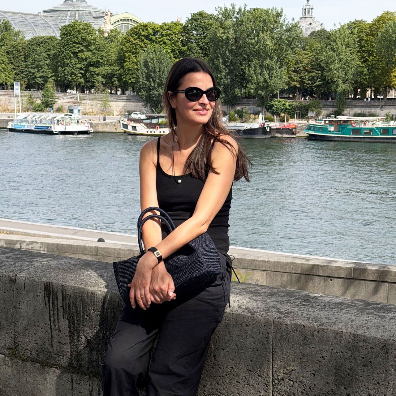  I Live in Paris—5 Things I Do and Don't Wear in the City 