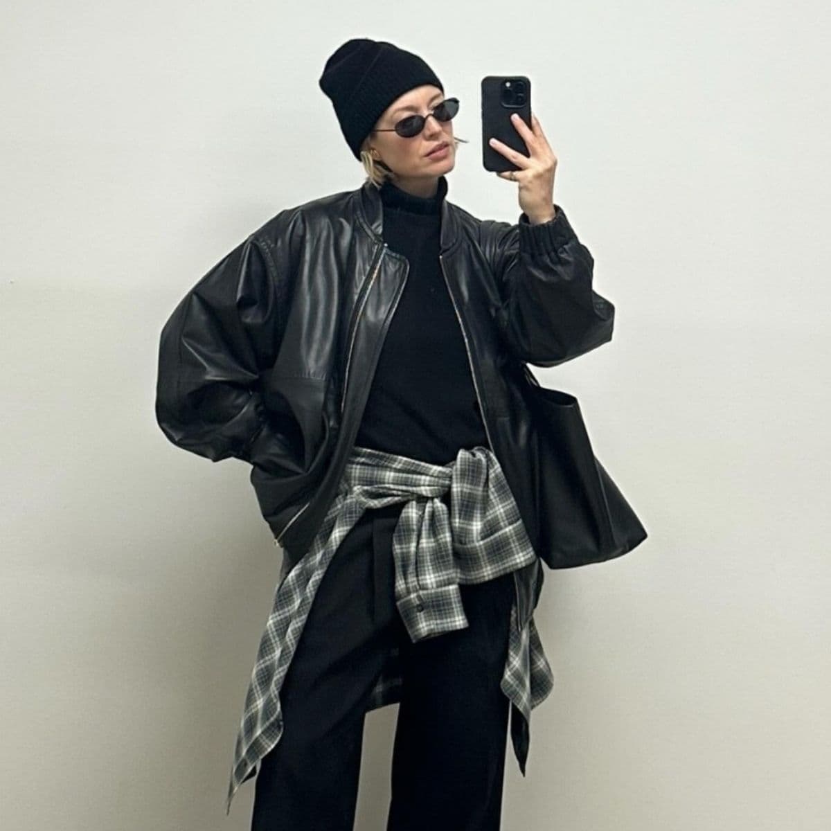  Forget the "French Tuck"—This is How The Fashion Crowd Are Wearing Shirts This Autumn 
