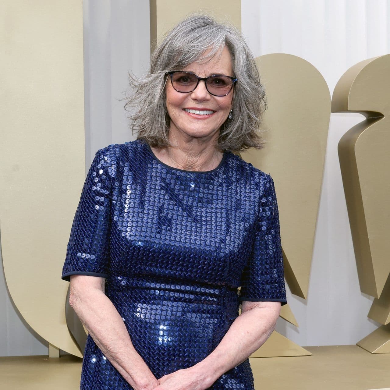  Sally Field Dazzles in Blue Sequins for Her First Emmys Nomination in 17 Years 