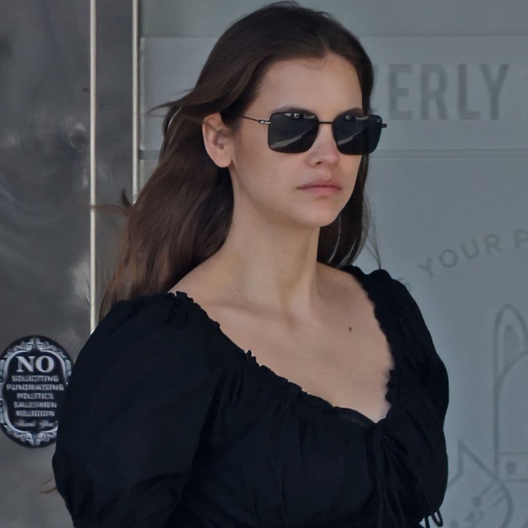  Barbara Palvin Completes My Ultimate Summer Uniform With an $11 Old Navy Dress 