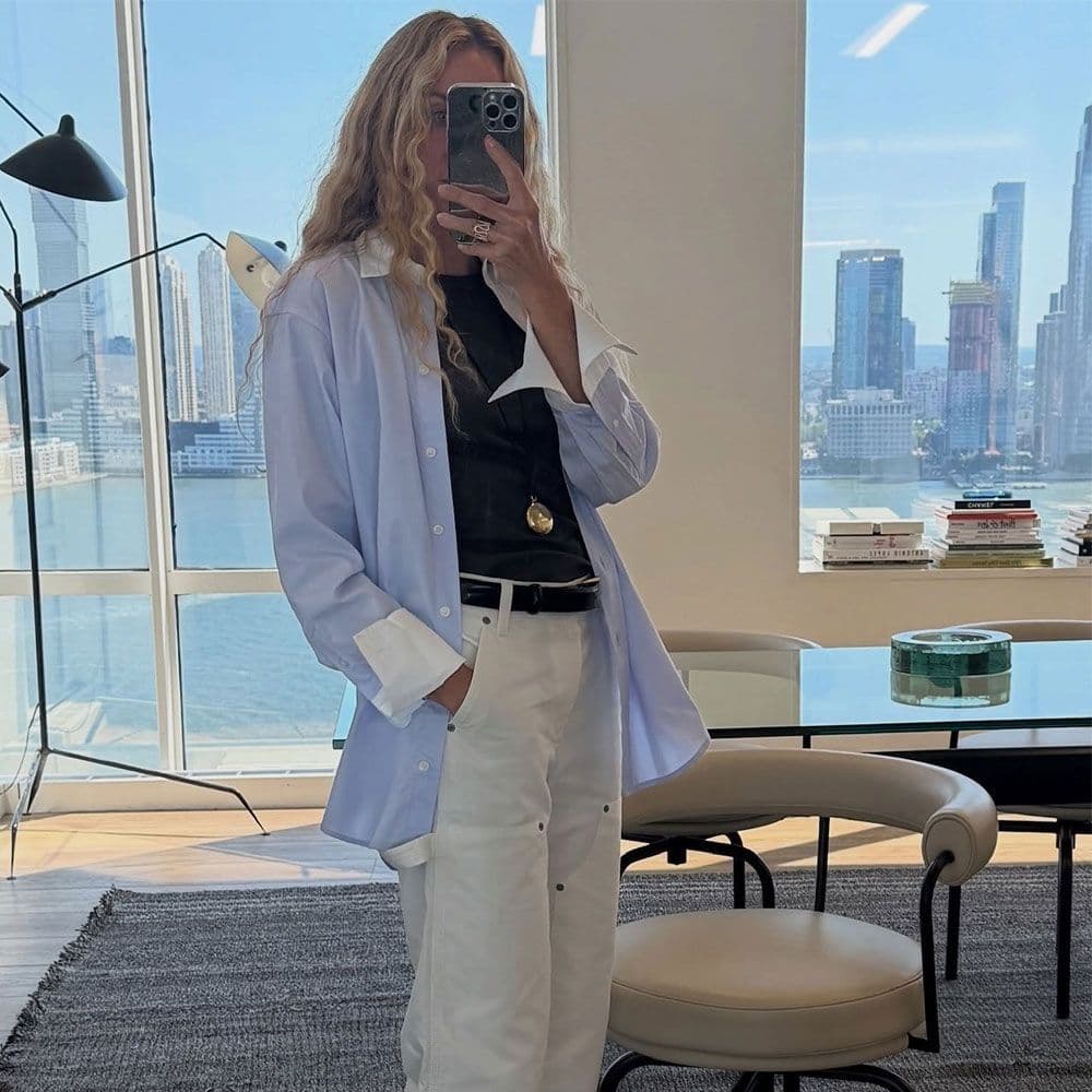  If Fashionable People in NYC Aren't Wearing Sneakers or Loafers, They're Wearing These 4 Flat Shoe Trends 