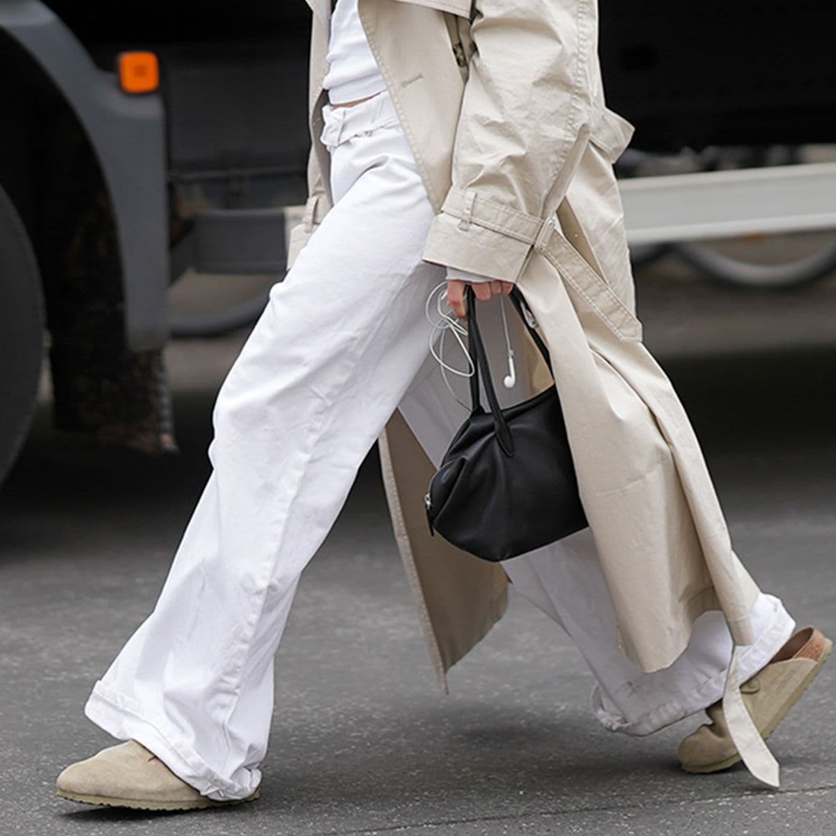  The Coolest People I Know Wear These "Ugly" Shoes More Than Any Other Style 