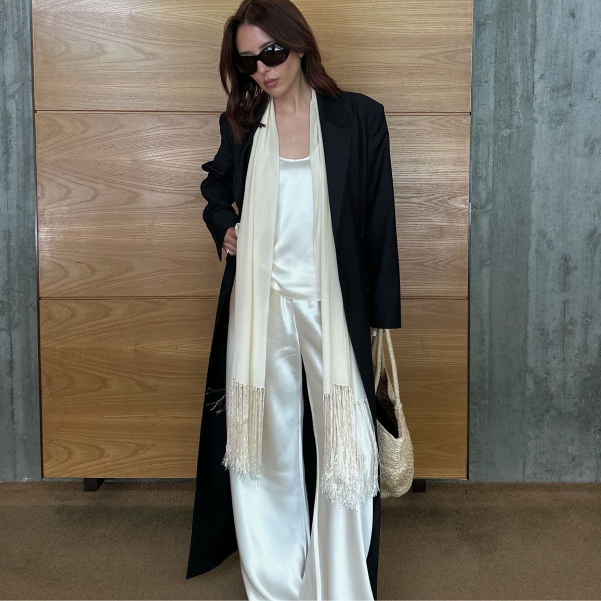  Not Jeans, Not Linen—This Is the Expensive-Looking Trouser Trend That Makes Every Outfit Look More Elegant  