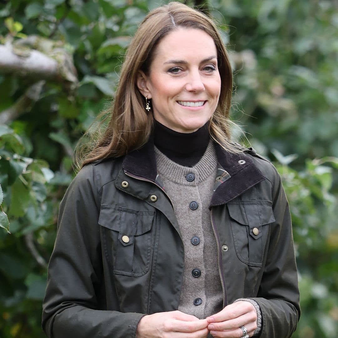  Fashion Expert Shares How to Master Princess Kate and Queen Elizabeth’s Country Chic “Balmoral Look” This Fall 