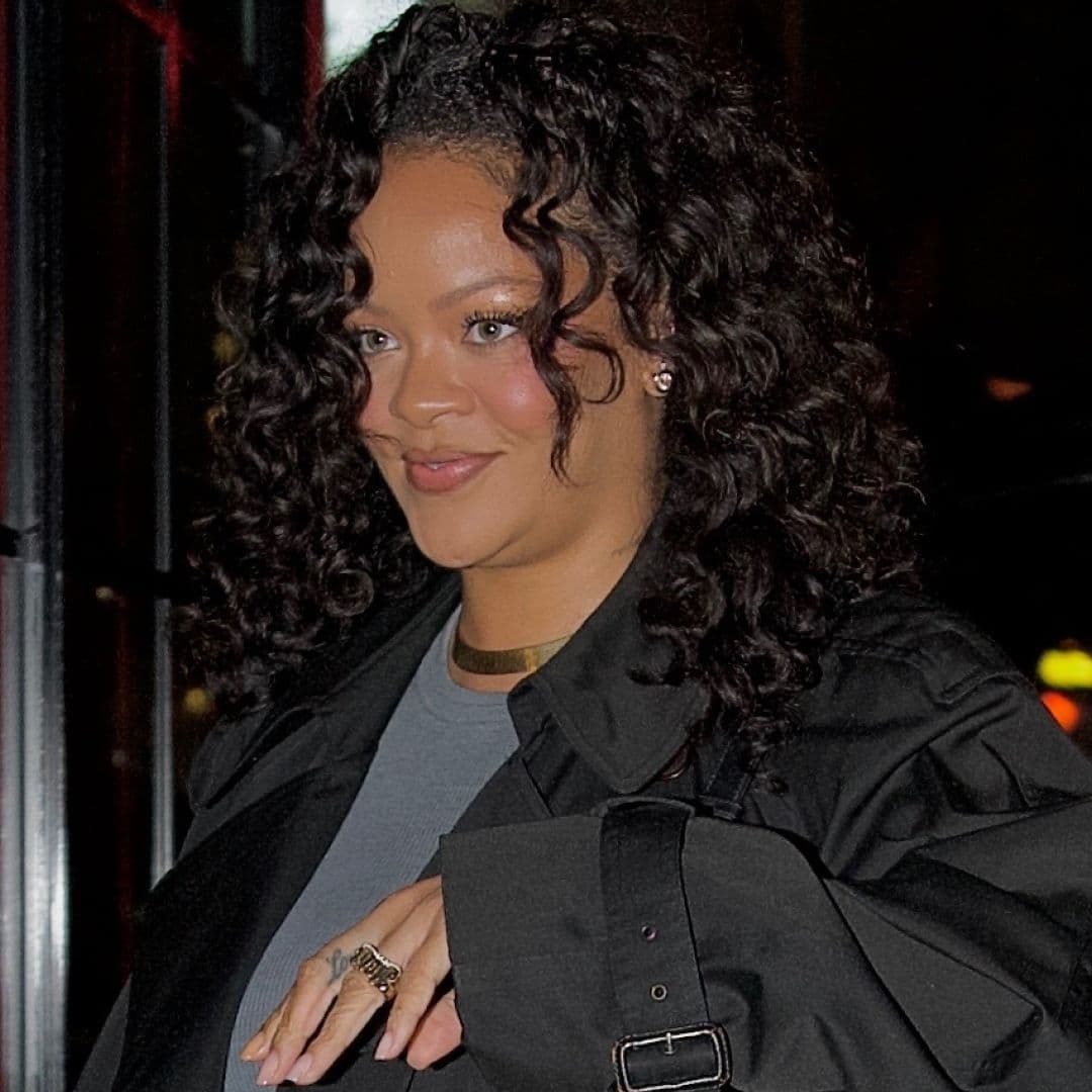  Rihanna Elevates Sweatpants With Heels and a Dior It Bag In Paris 
