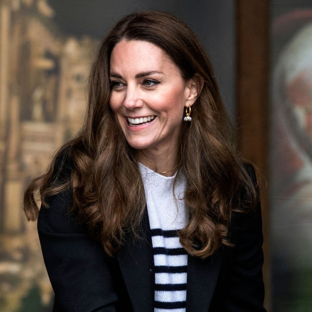 Jewelry Designer Says She Was “Screaming With Excitement” When Princess Kate Wore Her Earrings 