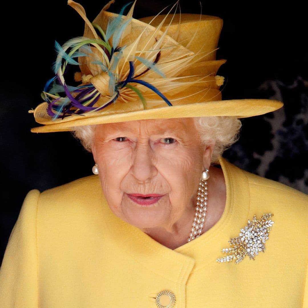  Queen Elizabeth Delivered a Hilariously Brutal Retort When a Senior Courtier Turned Down Her Invite to Balmoral, According to a Royal Biographer 