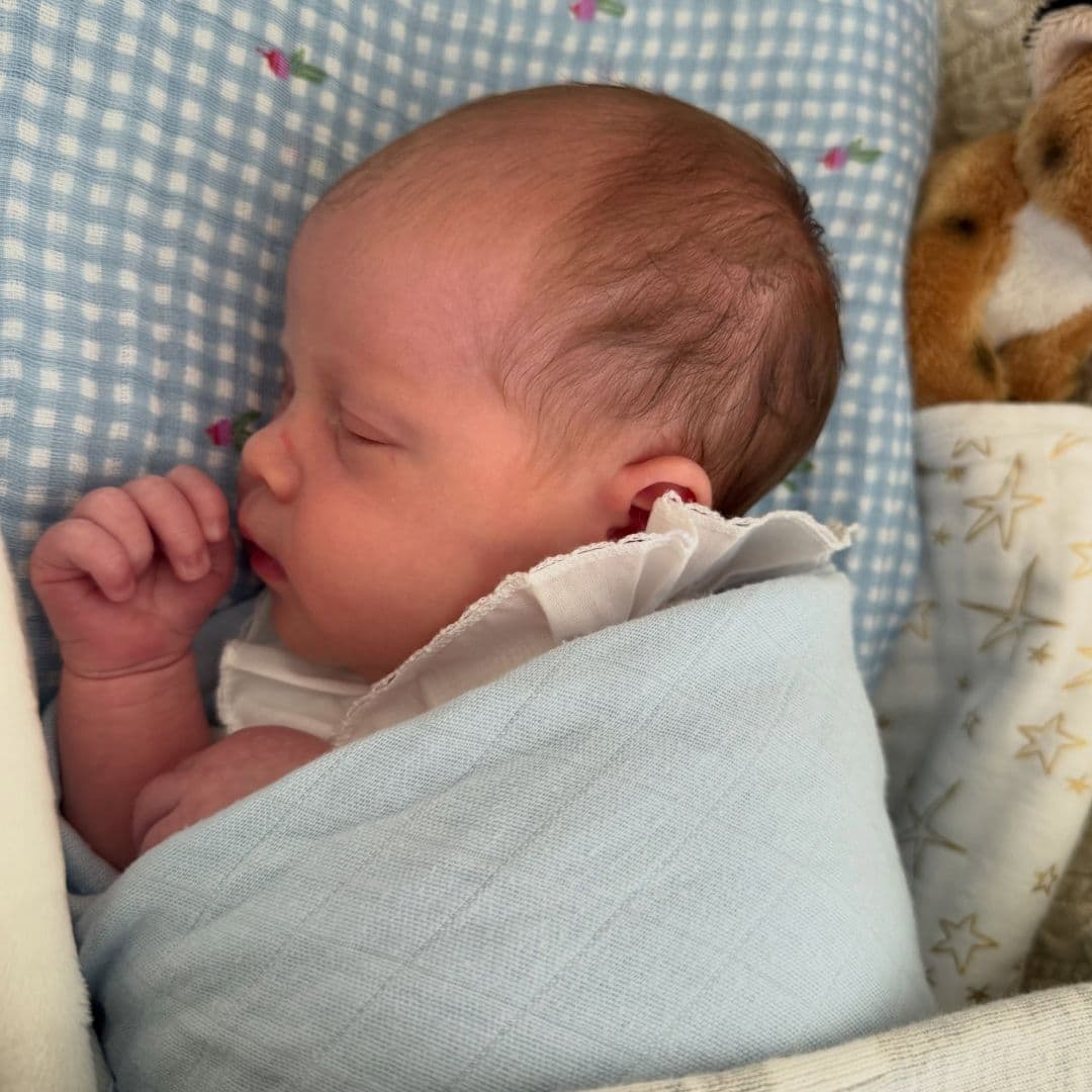  Princess Eugenie Shares Her Tribute to Grandma Queen Elizabeth in Adorable New Photos of Her Baby Daughter 