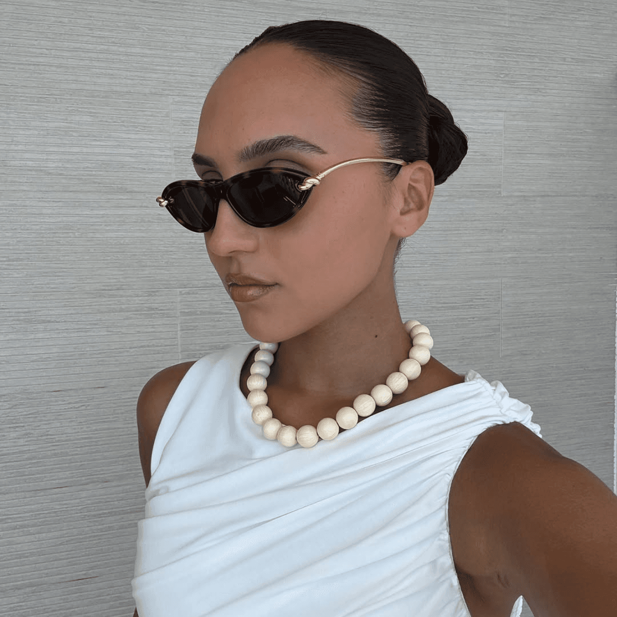  Suddenly, Chic Dressers Are Wearing These 7 Jewellery Trends To Make Their Summer Outfits Feel New 