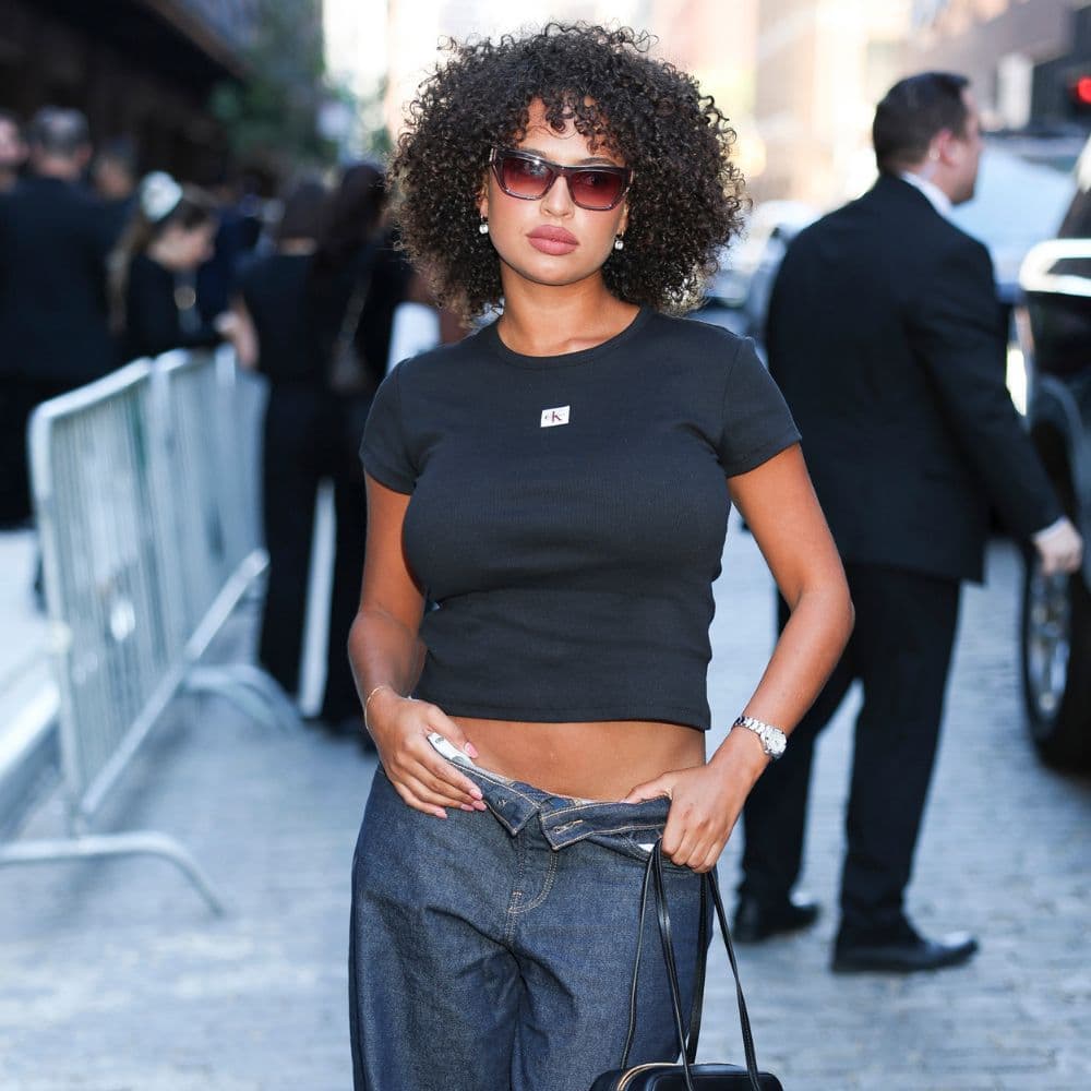  It Girls In New York Are Wearing These 3 Jeans Trends Right Now 