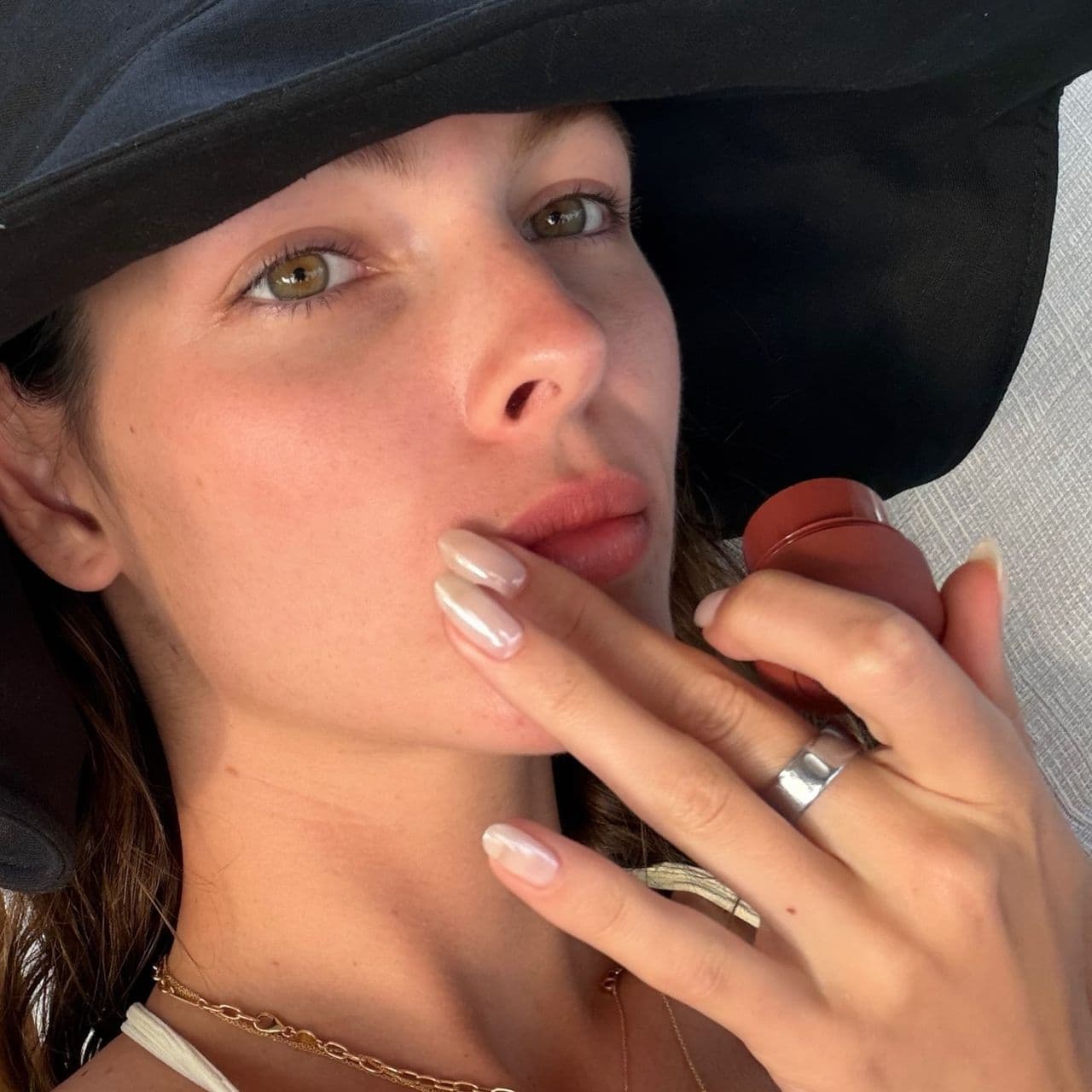 Vittoria Ceretti on Italian Beauty, Country Music, and the One Wellness Ritual She Swears By 