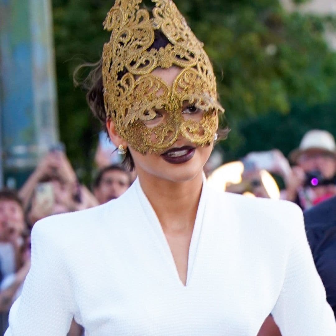  Zendaya Webs Together 'The Odyssey' and 'Spider-Man' With a 28-Year-Old Givenchy Mask 