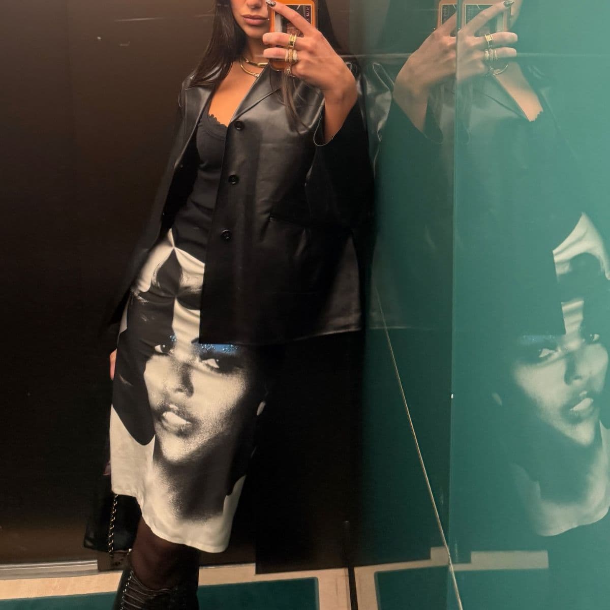  Fashion’s Chicest Like Their Art Wearable—This Skirt Trend Does The Trick 