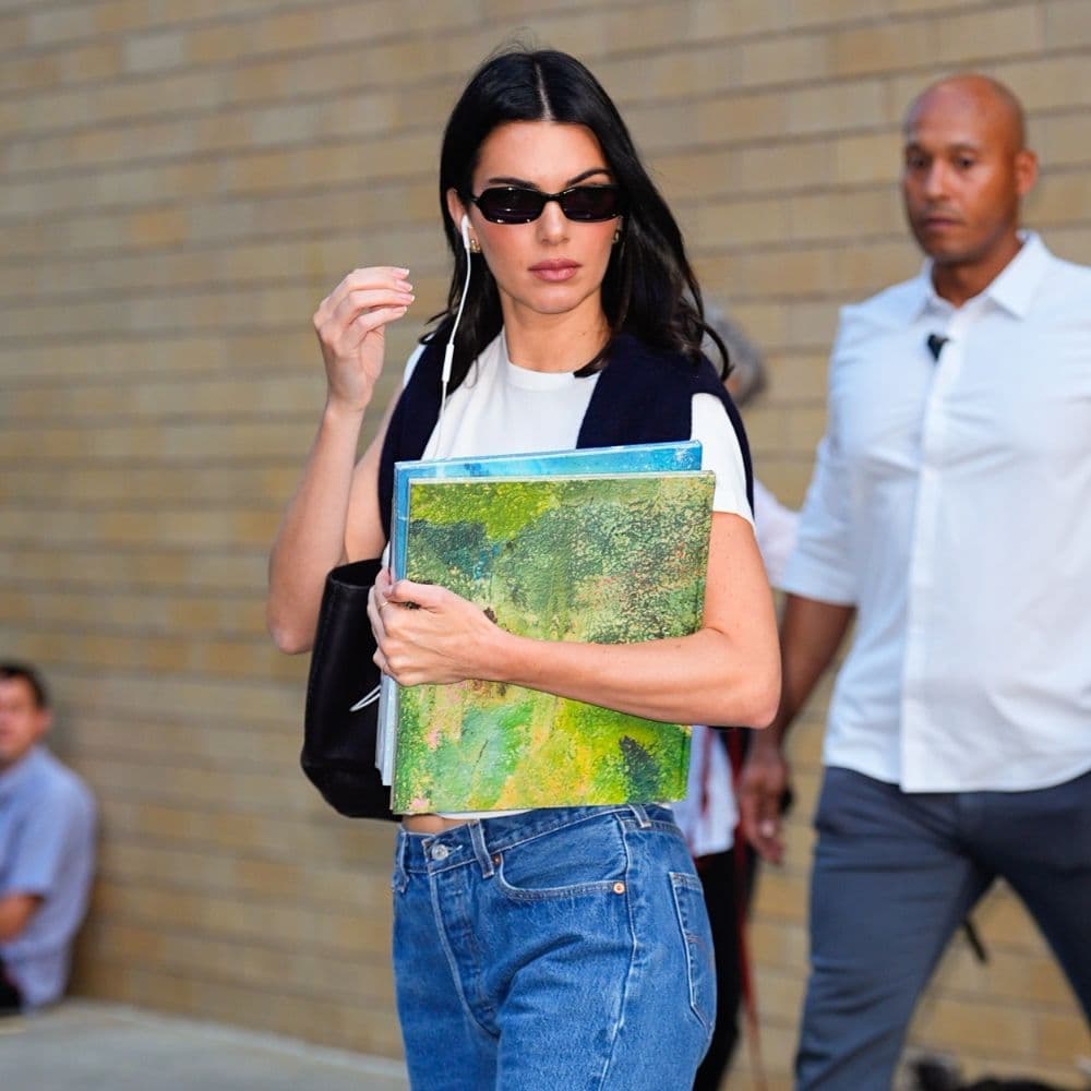  It's Official—These Are the 3 Chicest Jeans and Shoe Pairings Fashion People Are Wearing Right Now 