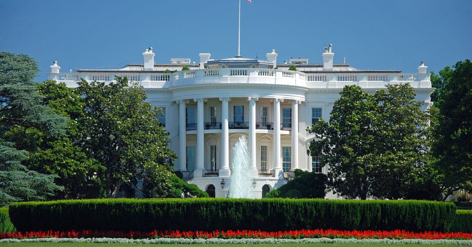 Camera Operators are Turned Away From White House After Trump Ban