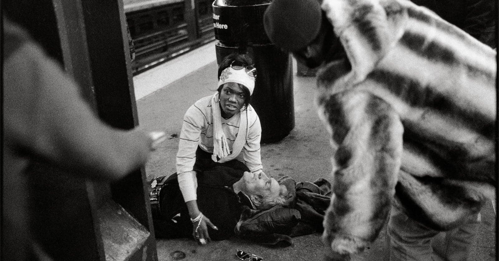 These Photos Celebrate the Good Folk of New York Who Help One Another