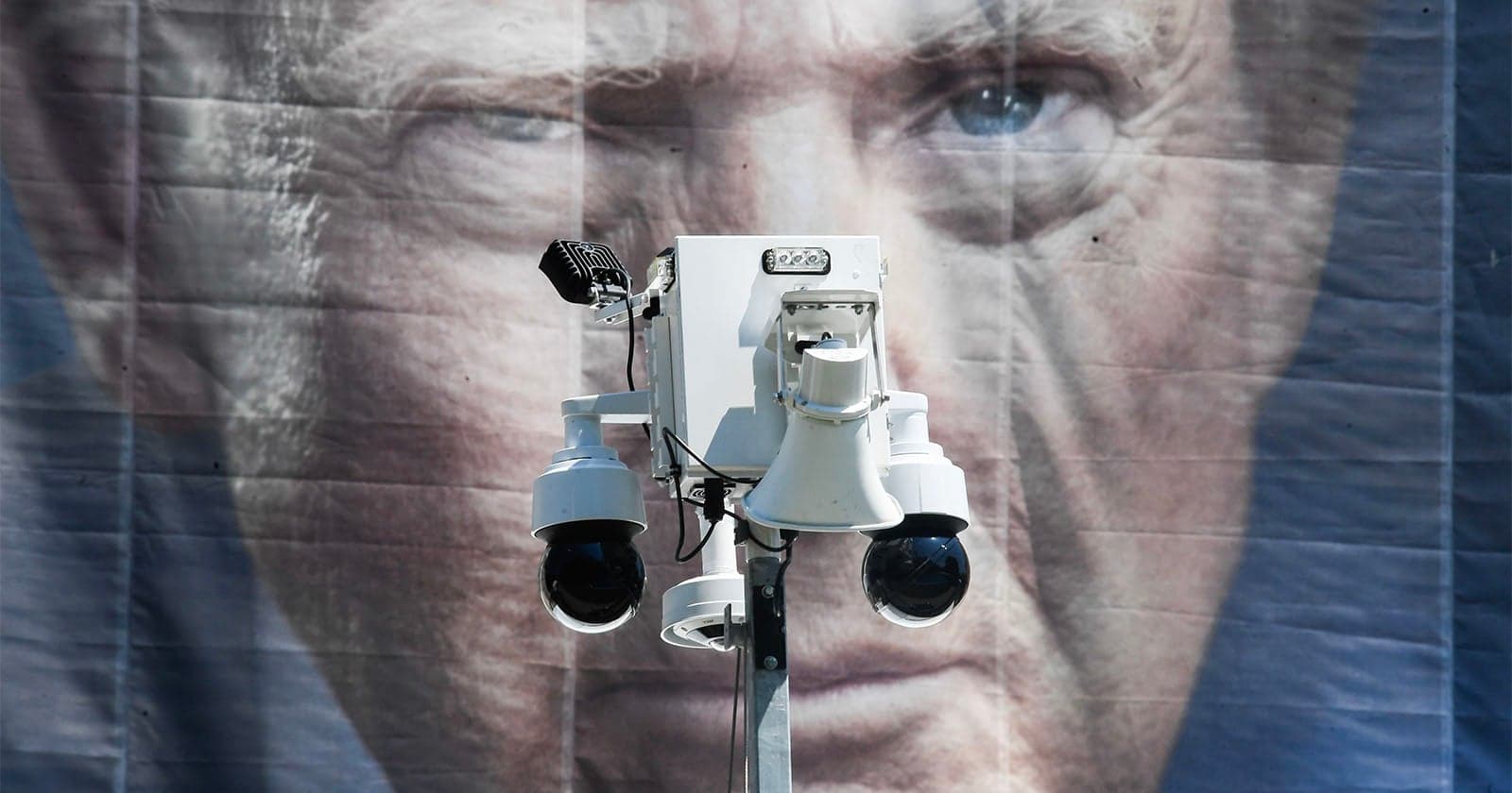 Photographer Points His Lens At the Growing US Surveillance Camera Network