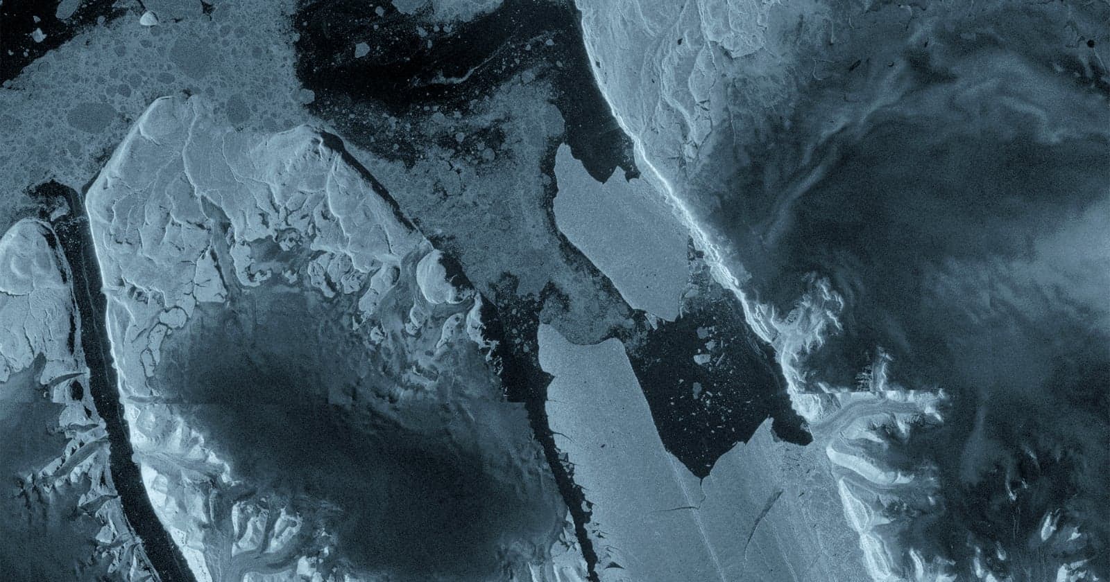 Satellite Images Show Manhattan-Sized Ice Island Breaking Away From Greenland Glacier