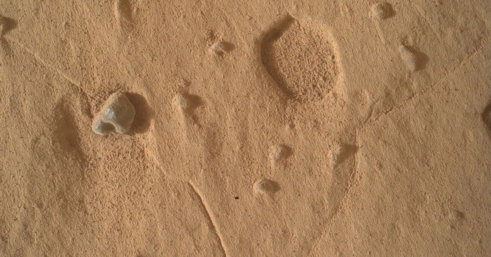 ‘Footprints’ Photographed on the Surface of Mars by Curiosity Rover