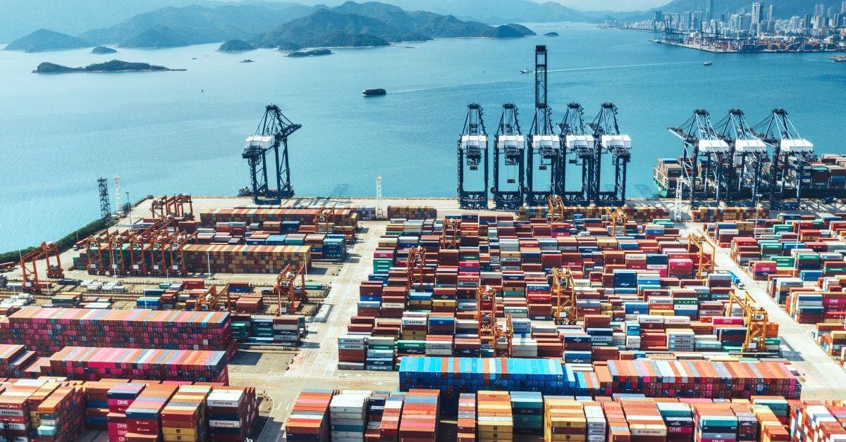 Record Port Activity Reflects Rising Chinese Exports Amid Trade Uncertainty