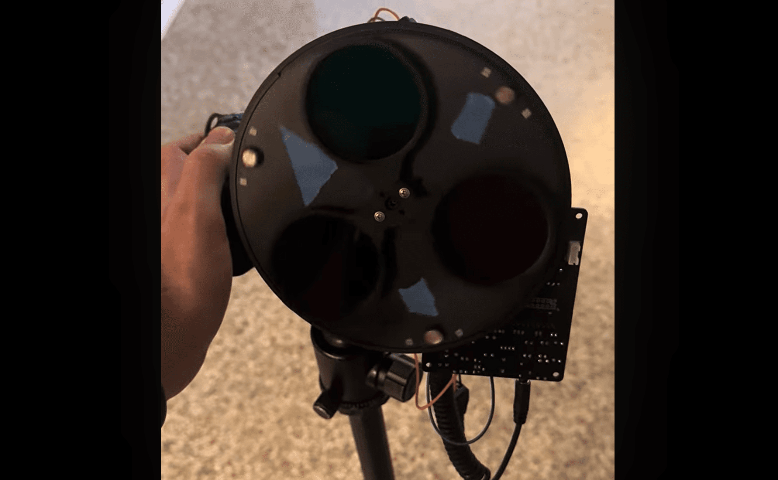 This Photographer Built a Rig that Shoots Trichrome Photos Faster Than You Can Blink