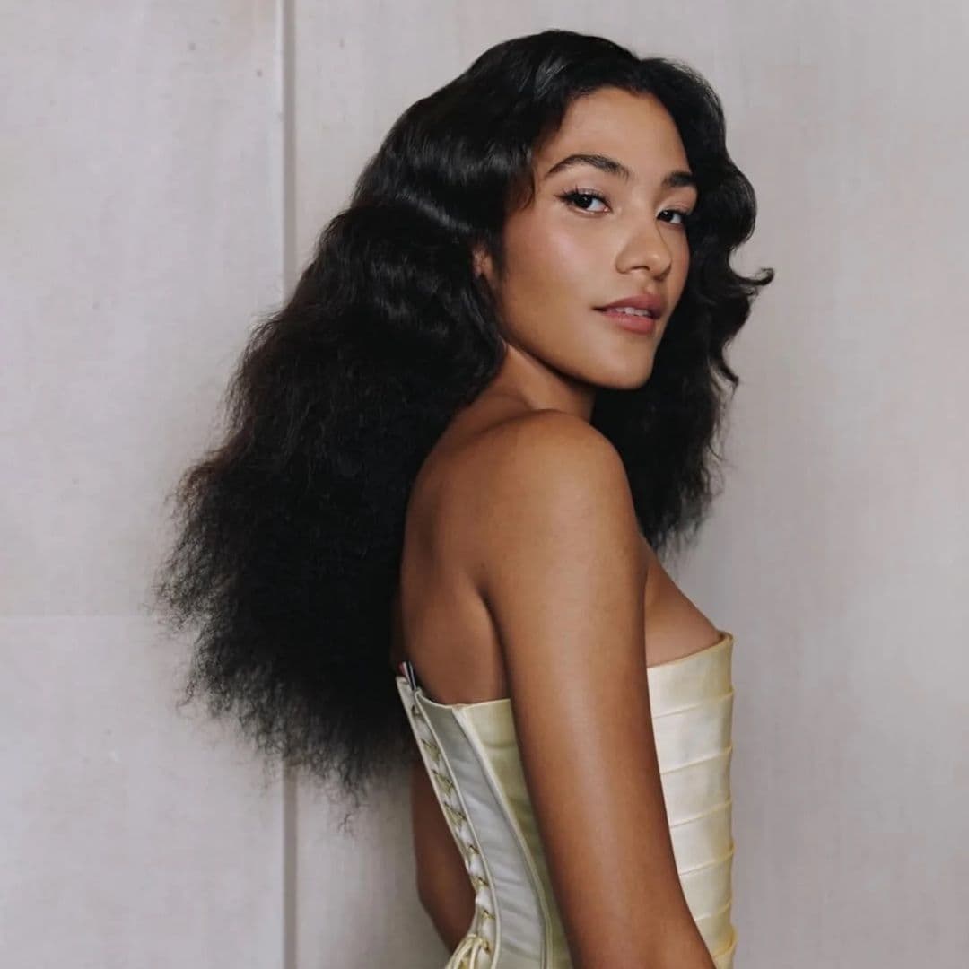 These Brushed-Out Curls Are the Glam Hair Trend Taking Over Summer