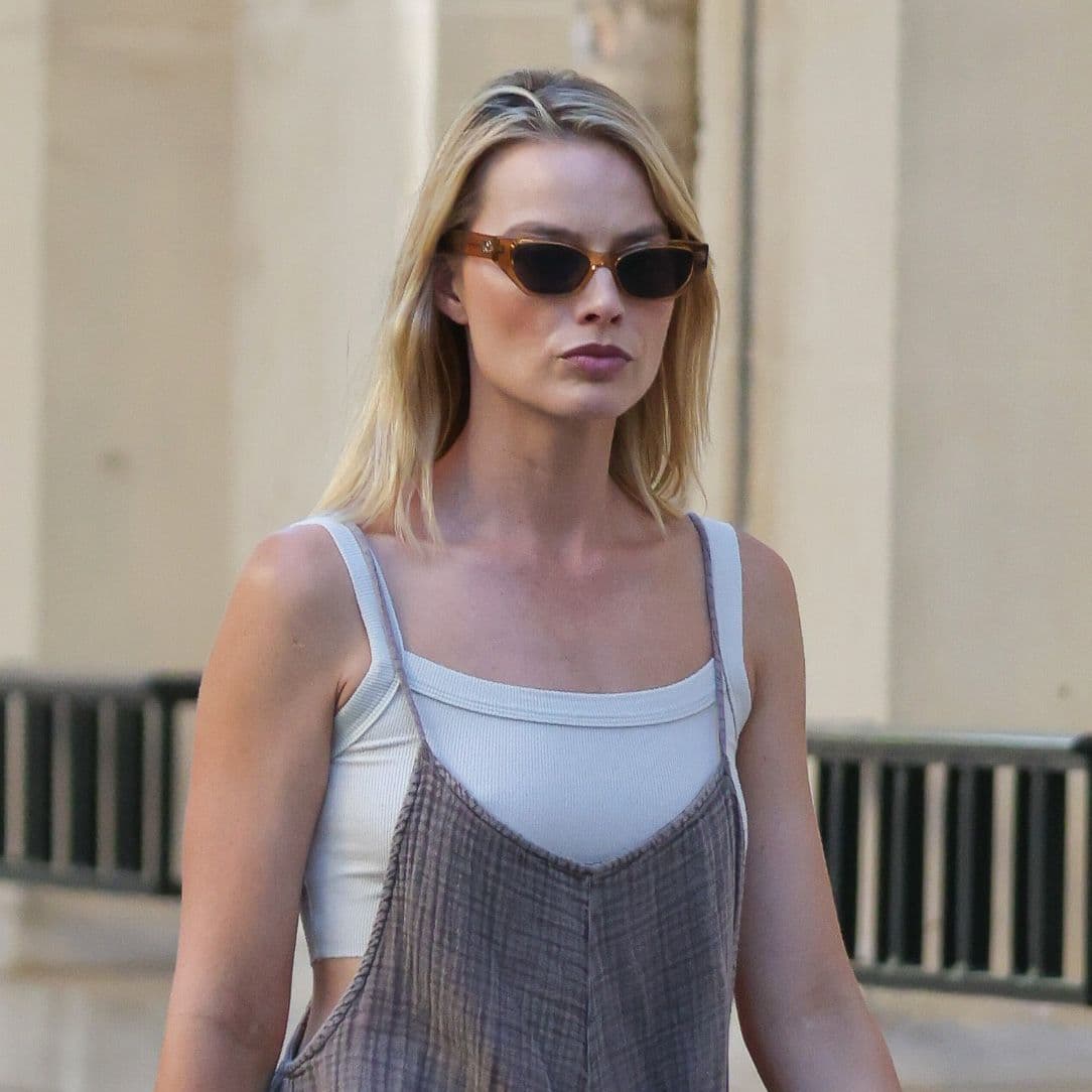 If Margot Robbie Is Wearing This Long-Lost It Item, We Can Probably Assume It's No Longer Dated