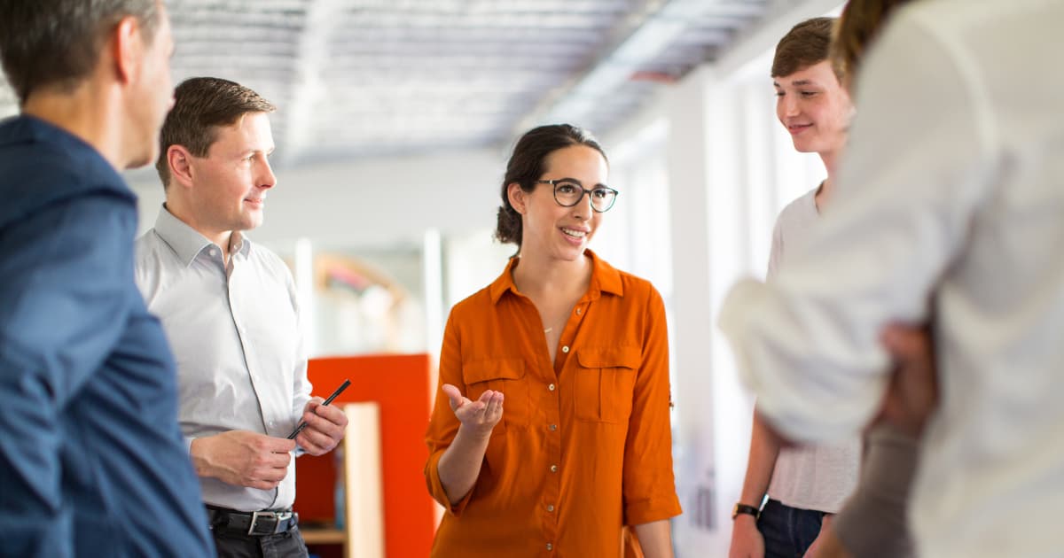 How Lightweight ADRs and Architectural Advice Forums Can Support Architectural Decisions