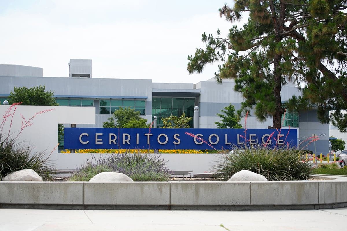 2 Calif. Bills Could Let More Community Colleges Grant 4-Year Degrees