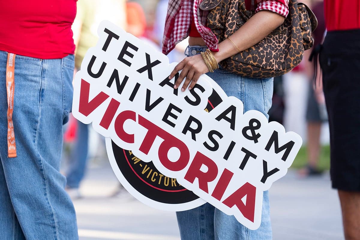 Faculty Quit as Texas A&M Victoria Requires Them On Campus 5 Days a Week
