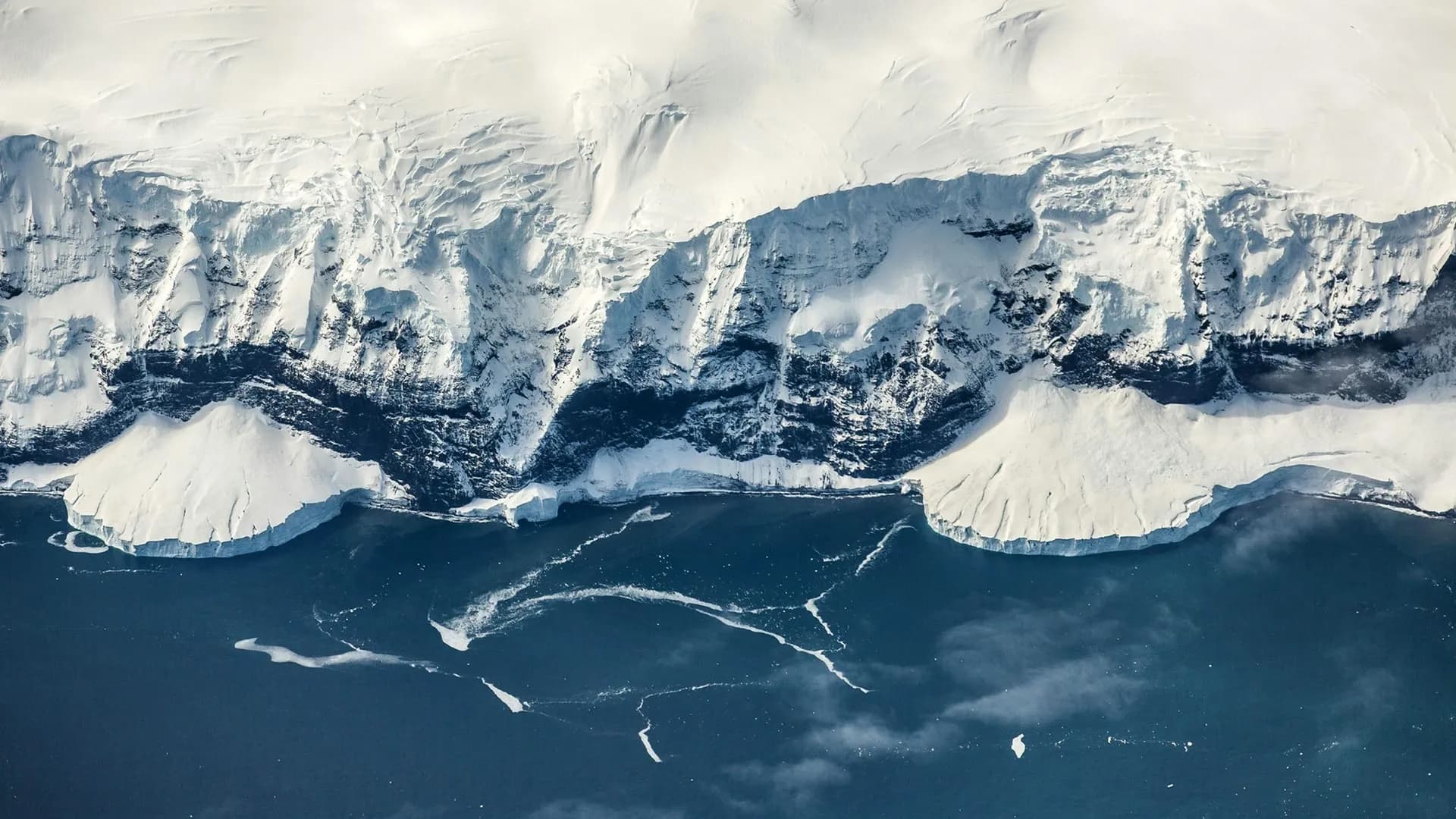 Forces deep inside Earth helped Antarctica freeze before the Arctic