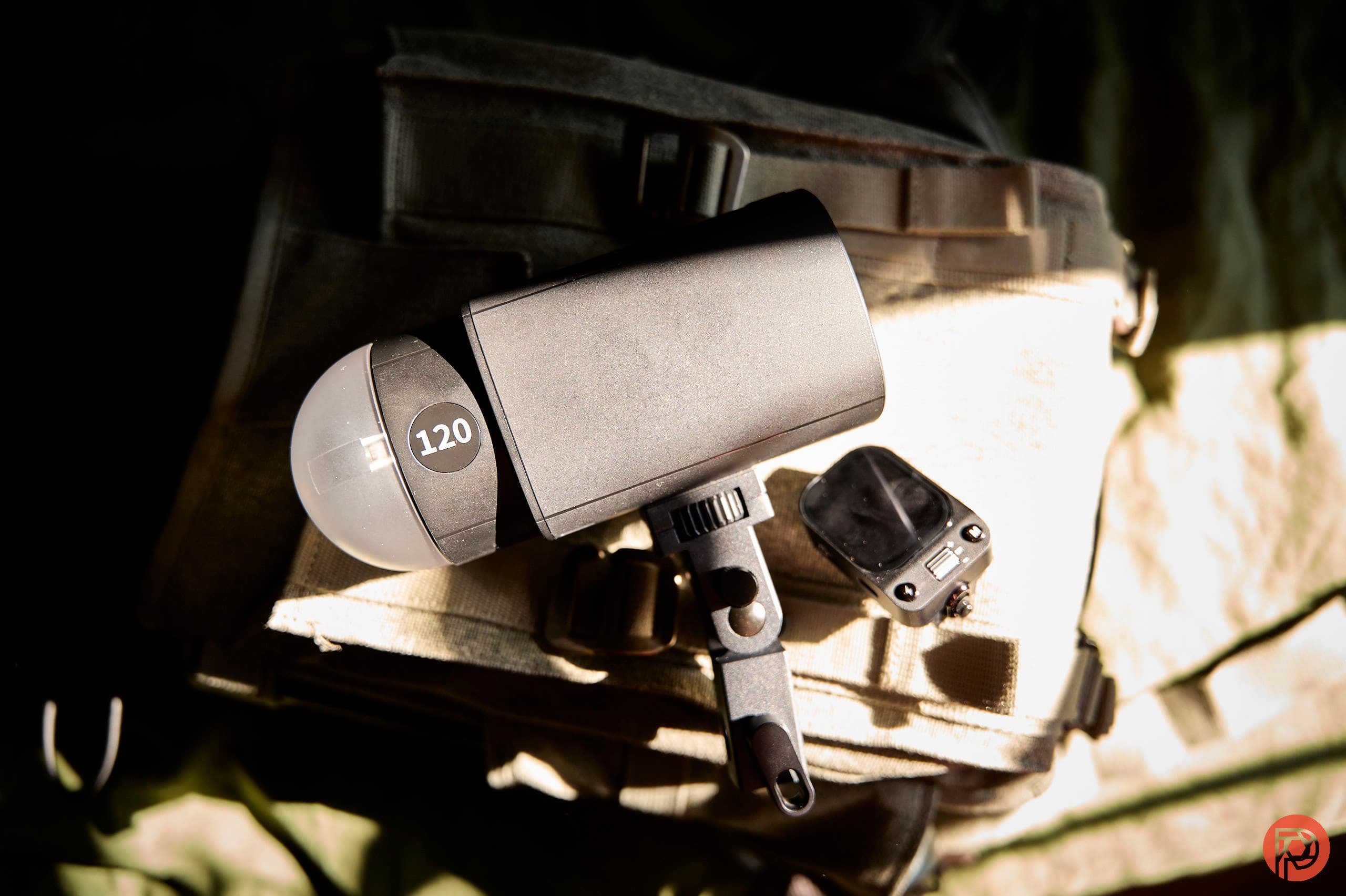 Neewer Q120 Flash Review: A Great Flash for Aspiring Photographers